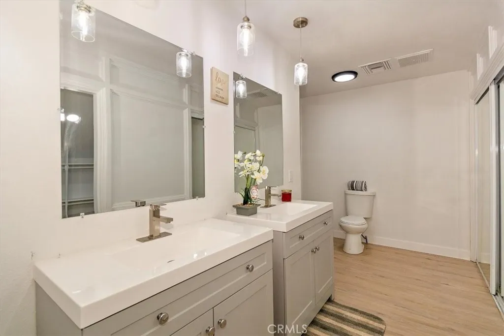 9255 Fortuna Avenue, Yucca Valley, California 92284 home-pic-16